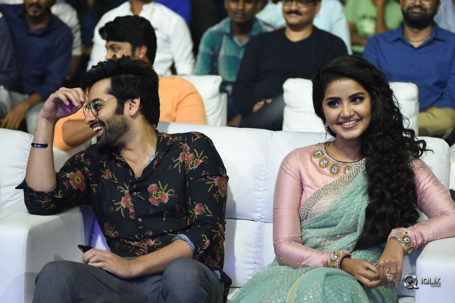 Vunnadhi-Okate-Zindagi-Movie-Audio-Launch